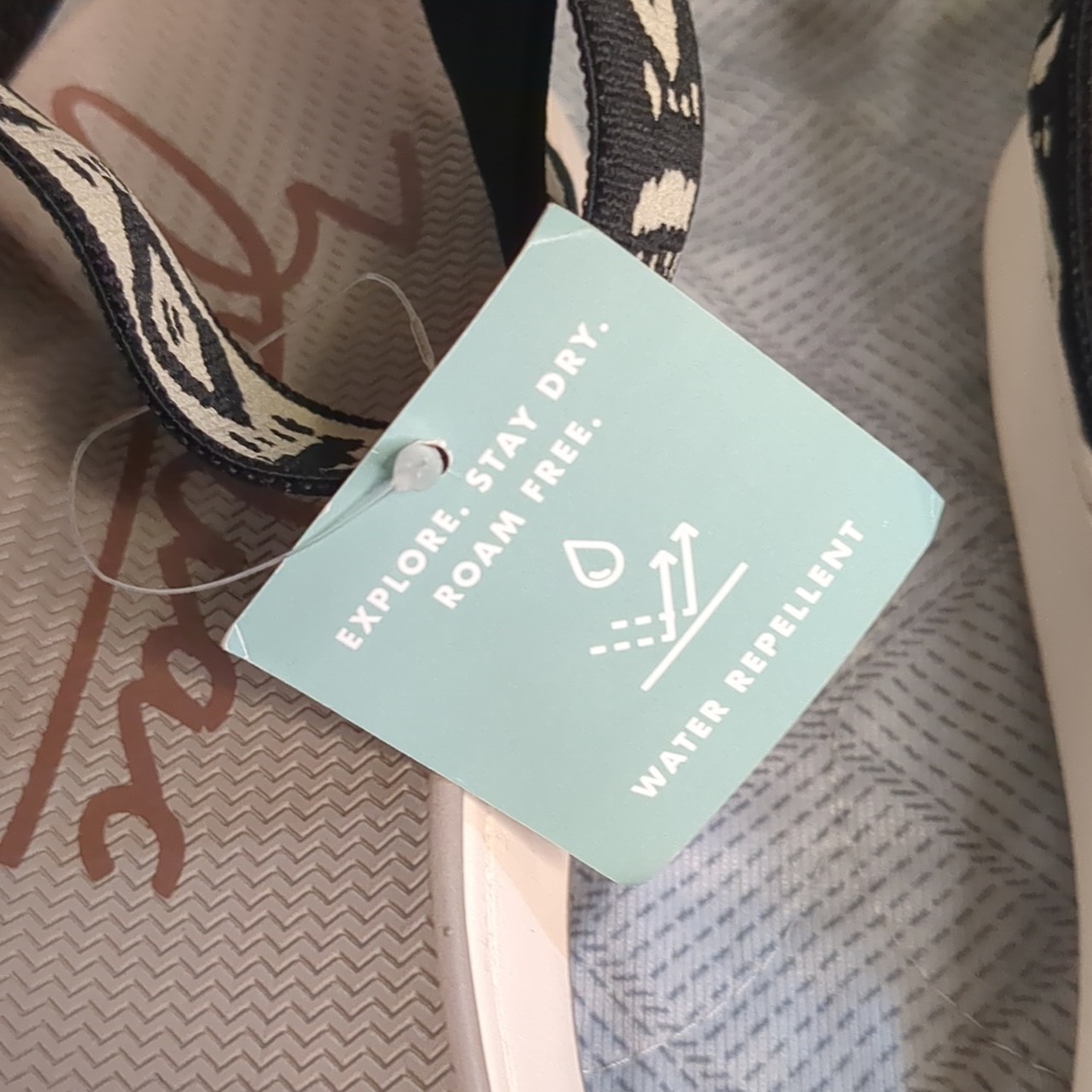 Nordstrom Black and Cream Strap Sandals with Patterned Ankle Band - Picture 10 of 16